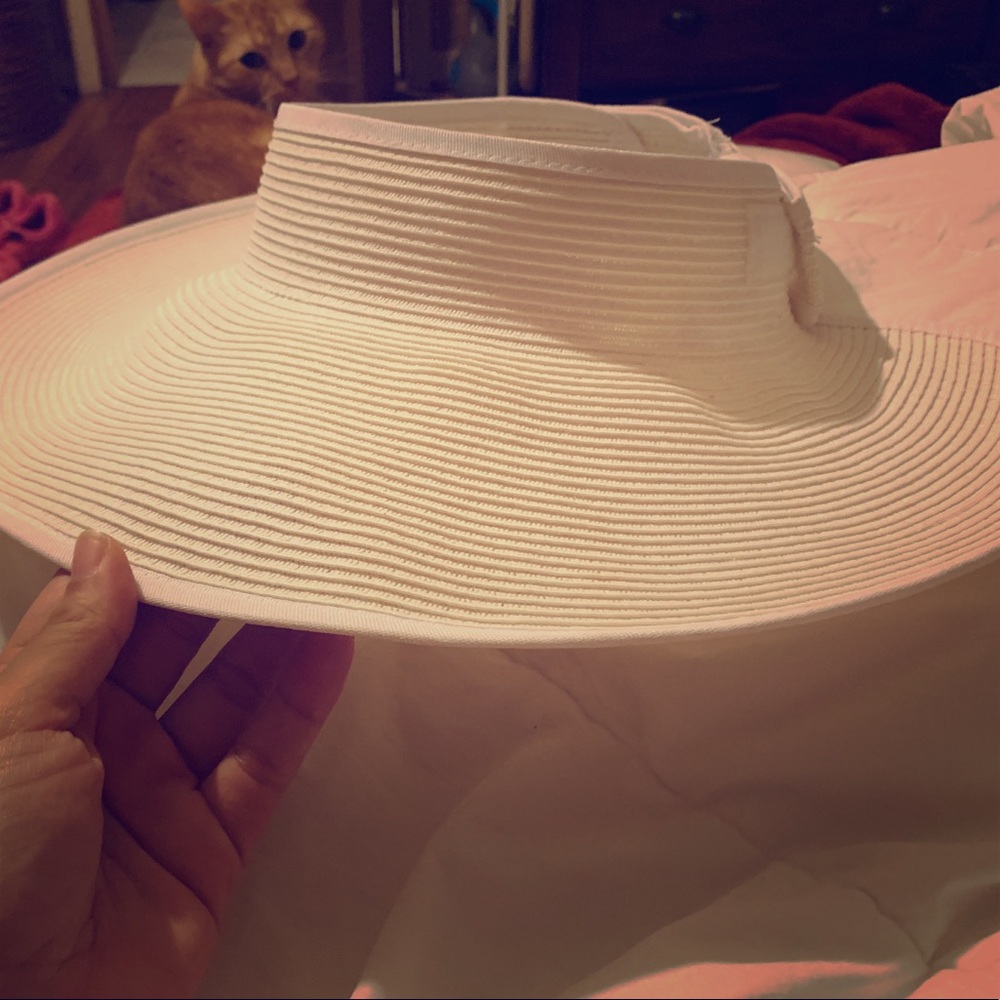 White sun hat